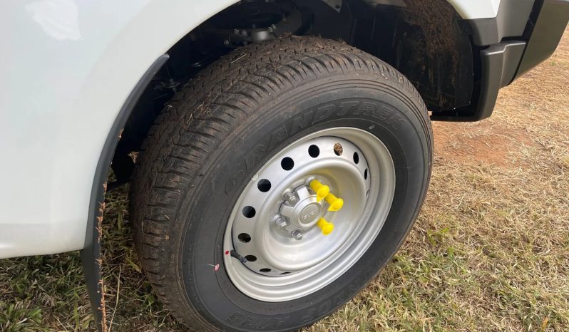 
								2023 Isuzu D-MAX full									