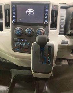 
										2020 Toyota Hiace full									