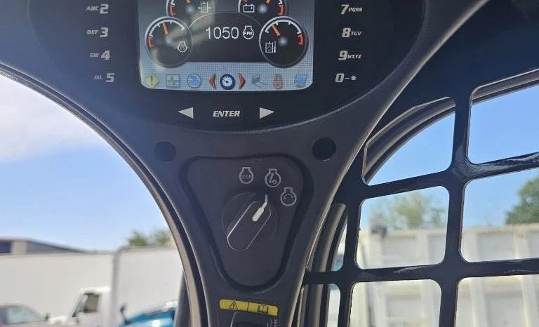 
								2023 BOBCAT T770 full									