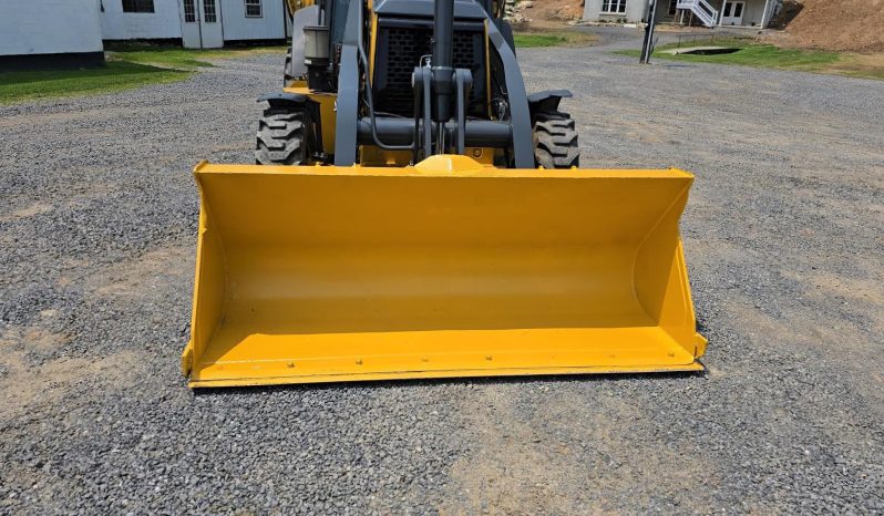 
								2011 DEERE 410J full									