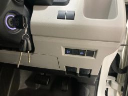 
										2020 Toyota Hiace full									