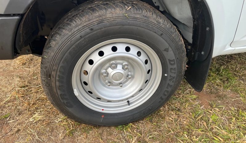 
								2023 Isuzu D-MAX full									