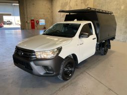 
										2024 Toyota Hilux full									