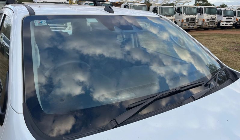 
								2023 Isuzu D-MAX full									