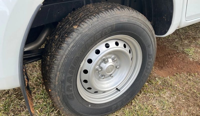 
								2023 Isuzu D-MAX full									