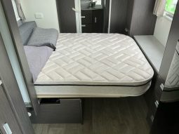 
										2019 Jayco Journey full									