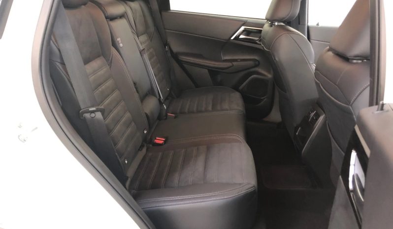 
								2024 Mitsubishi Outlander full									