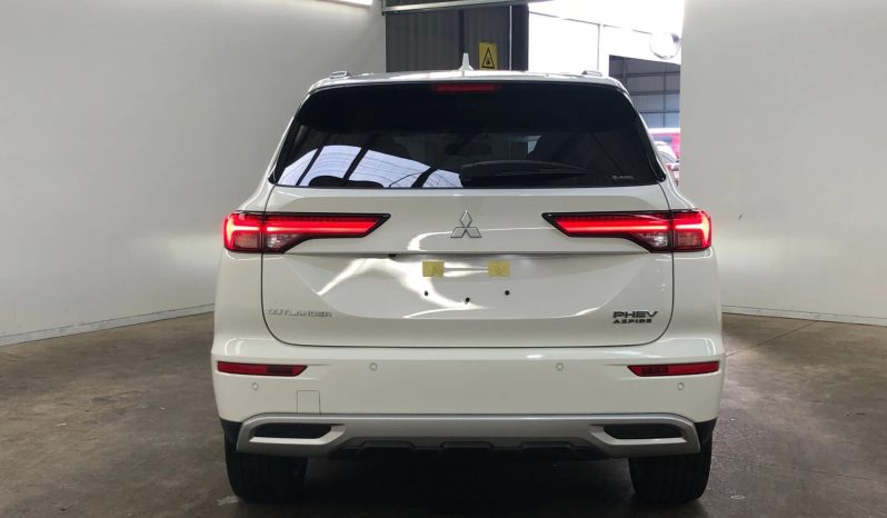 
								2024 Mitsubishi Outlander full									