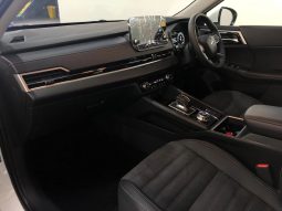 
										2024 Mitsubishi Outlander full									