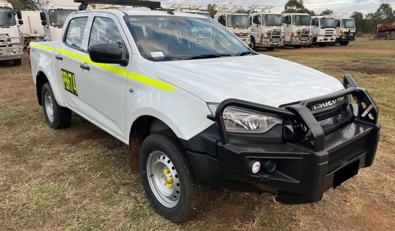
								2023 Isuzu D-MAX full									